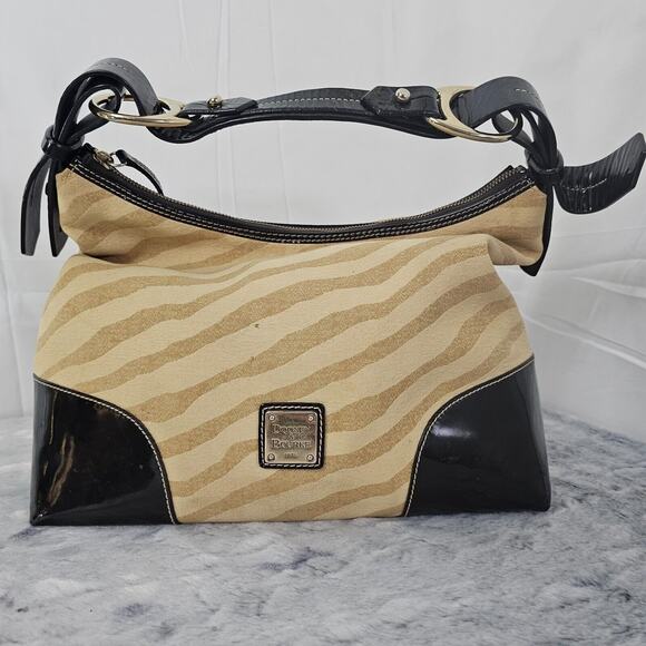 Dooney & Bourke Signature Jacquard Zebra Print Shoulder Bag Hobo Purse Animal - Picture 1 of 10